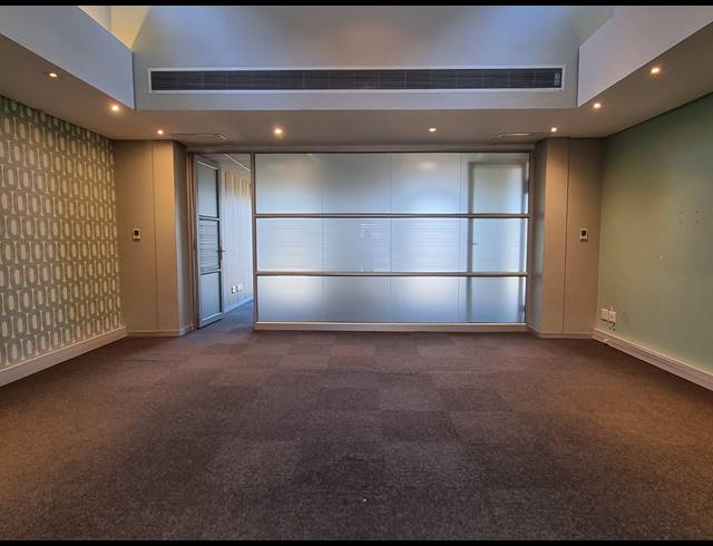814M² OFFICE TO LET IN PLATTEKLOOF 2